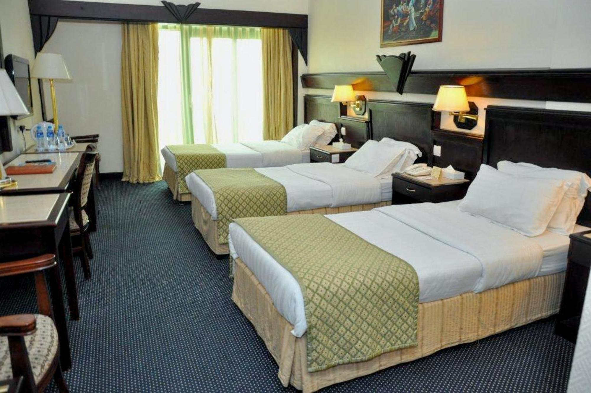 Claridge Hotel 3*