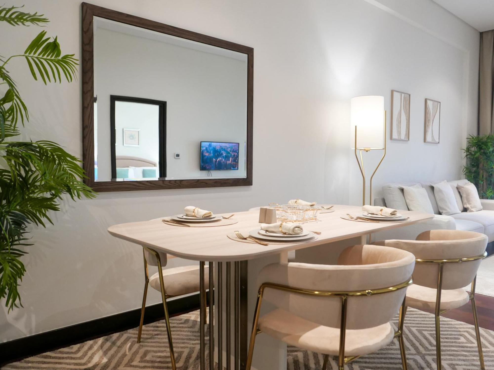 Daire Elegant 1br Full Palm View At 5 Star *