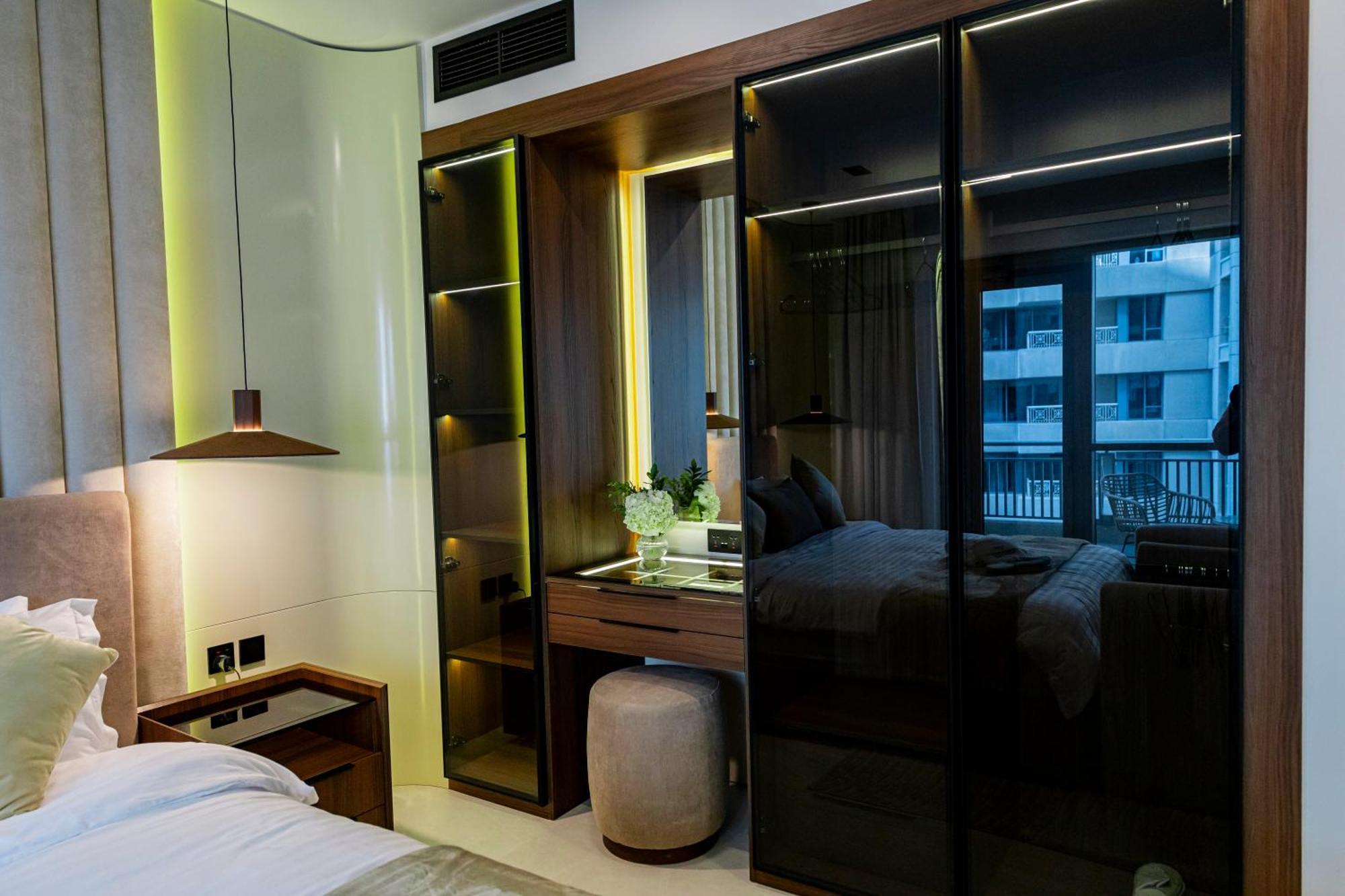 Daire Vip Experience Downtown At Boulevard T2 - Burj Khalifa View - Modern Luxury