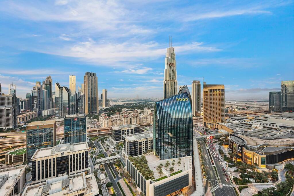 First Class 3br Panoramic Skyline View Apartment