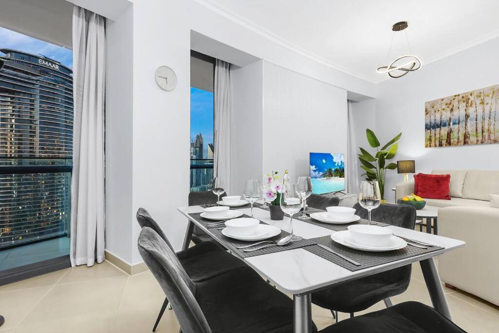 First Class 3br Panoramic Skyline View Apartment *
