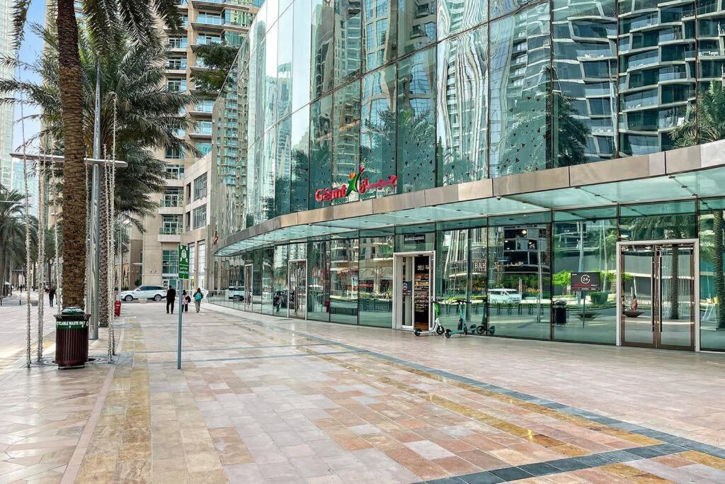 Apartment First Class 3br Panoramic Skyline View Dubai