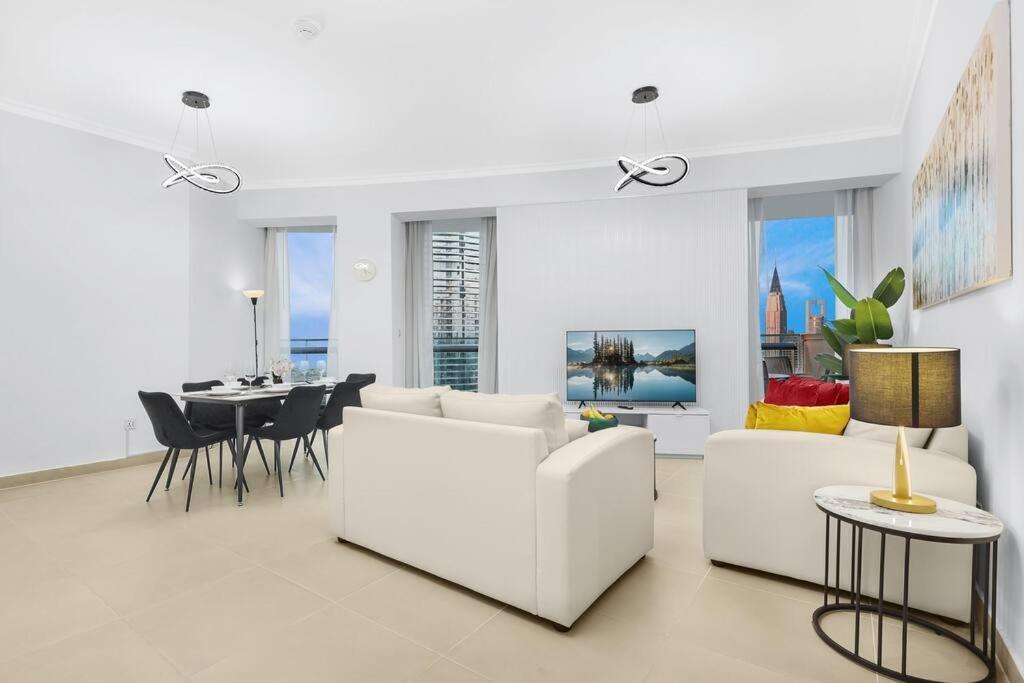 Apartment First Class 3br Panoramic Skyline View