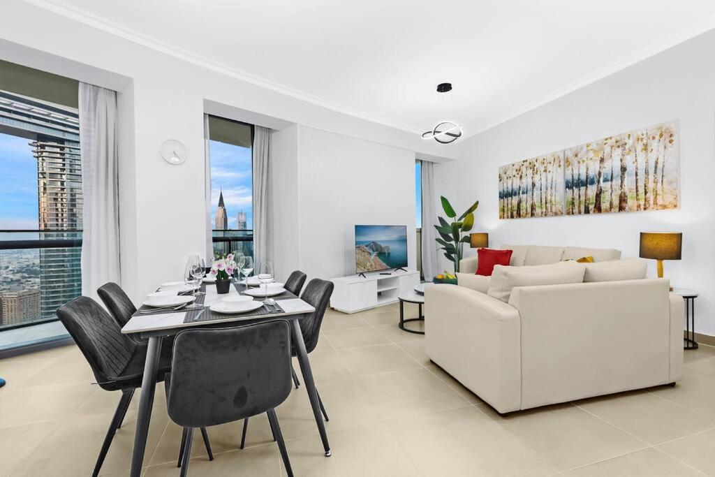 Apartment First Class 3br Panoramic Skyline View