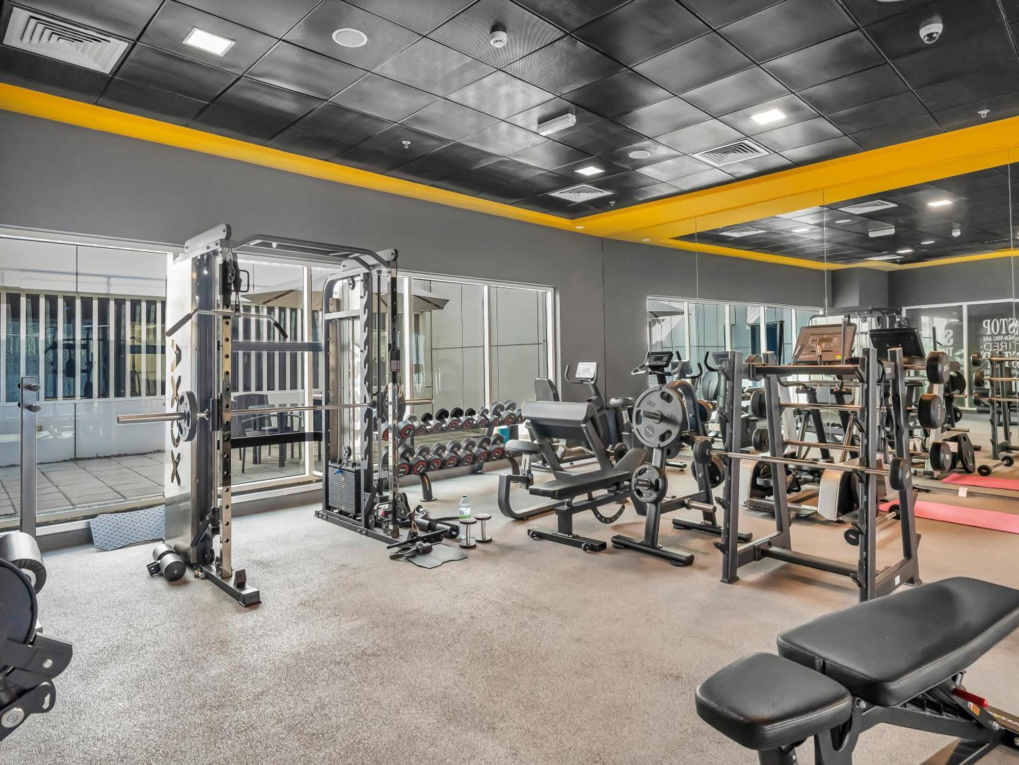 Spacious Near Metro & In Marina