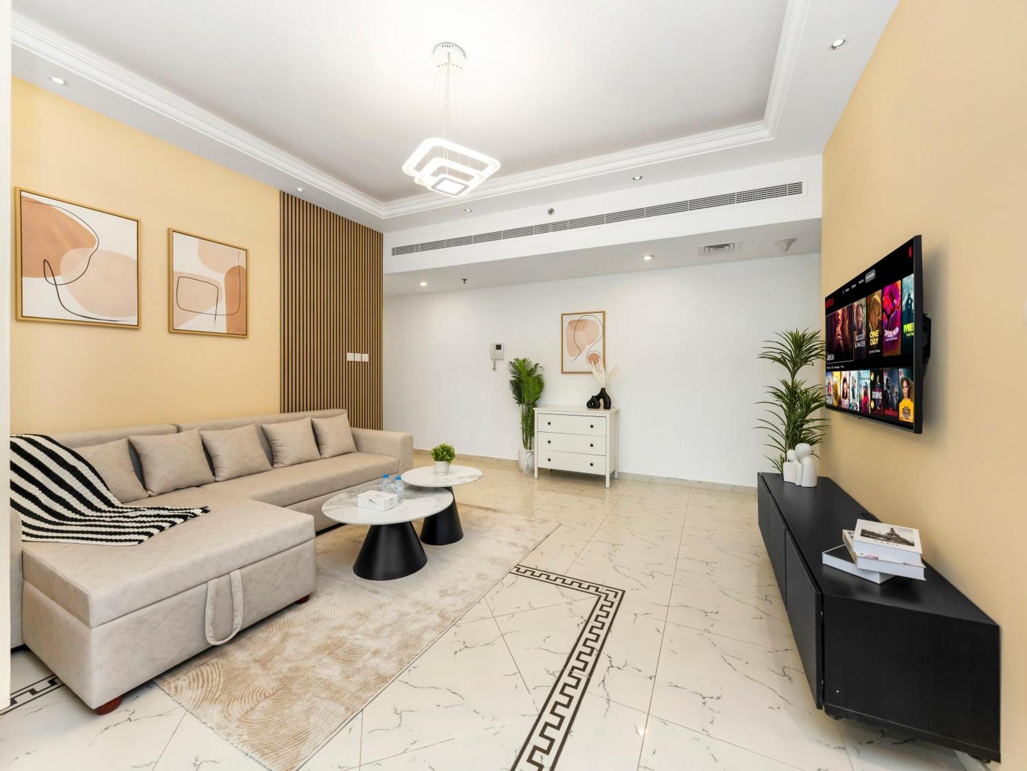 Spacious Near Metro & In Marina Dubai
