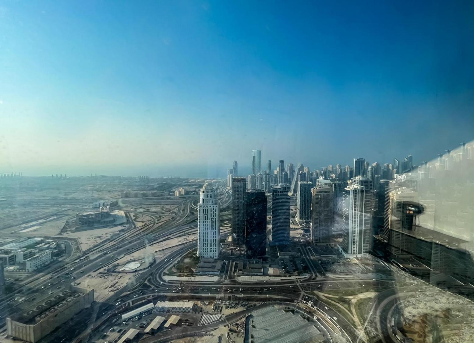 Livbnb - Live In The Sky With Sea And View Dubai
