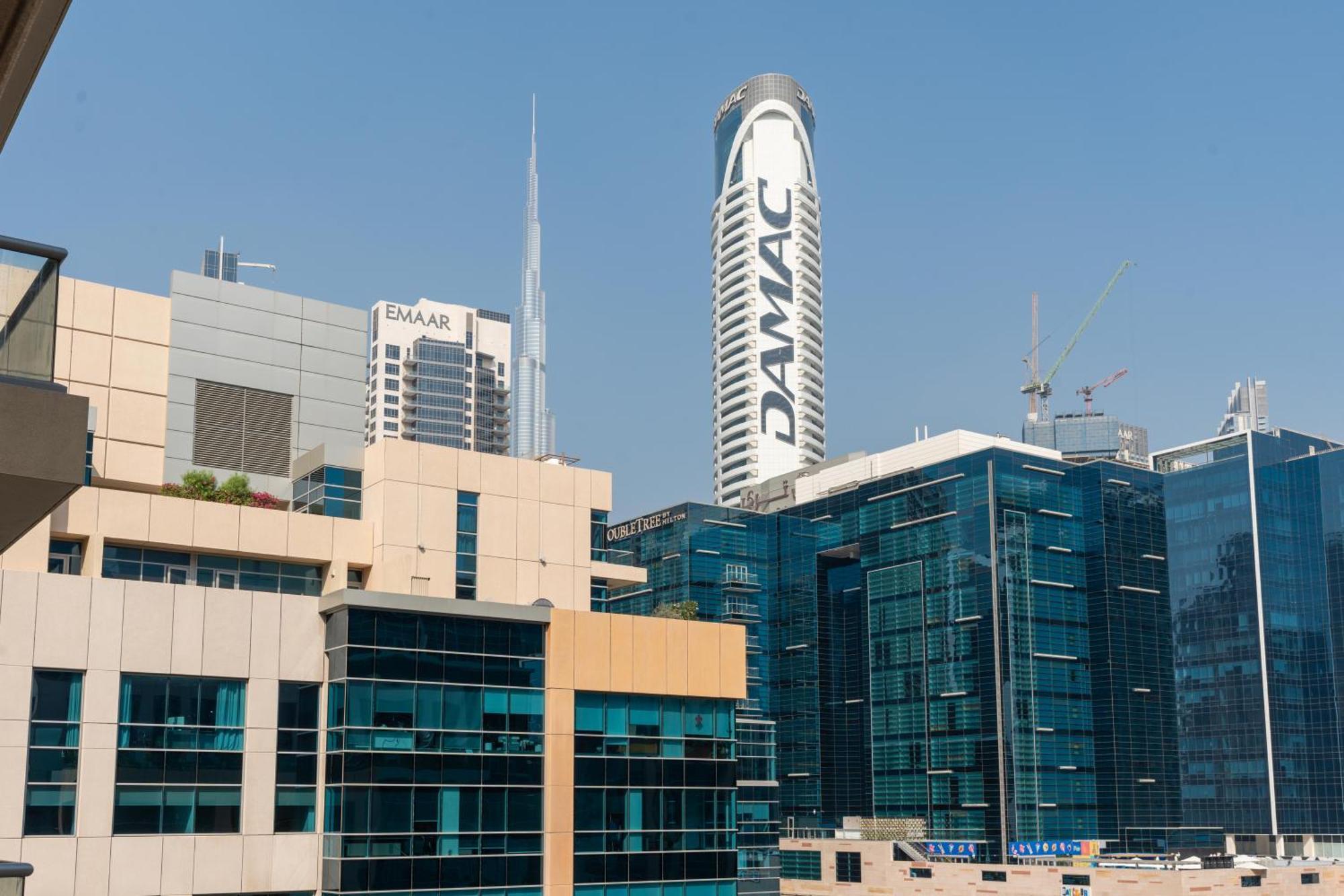 Bespoke Residences - Spacious In Bay Square * Dubai