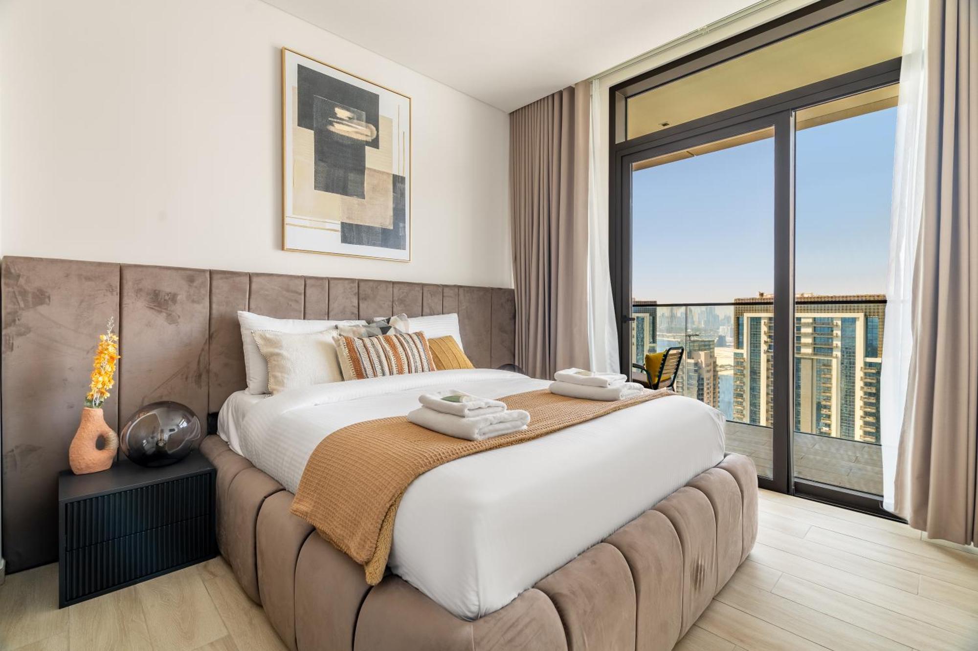 Luxury 2br Flat In Palace Apartment Dubai