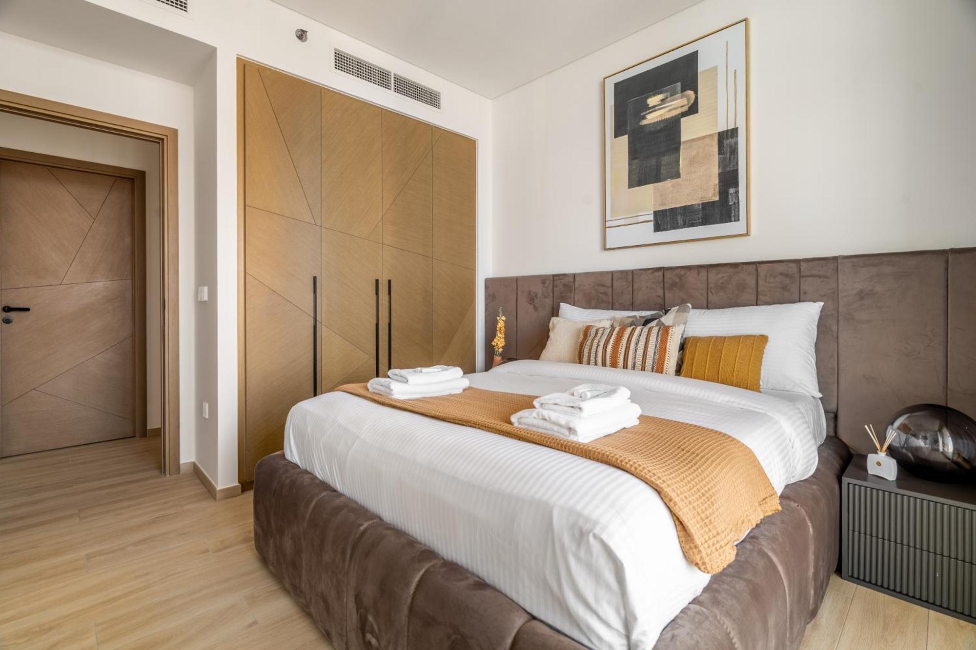 Luxury 2br Flat In Palace Apartment Dubai