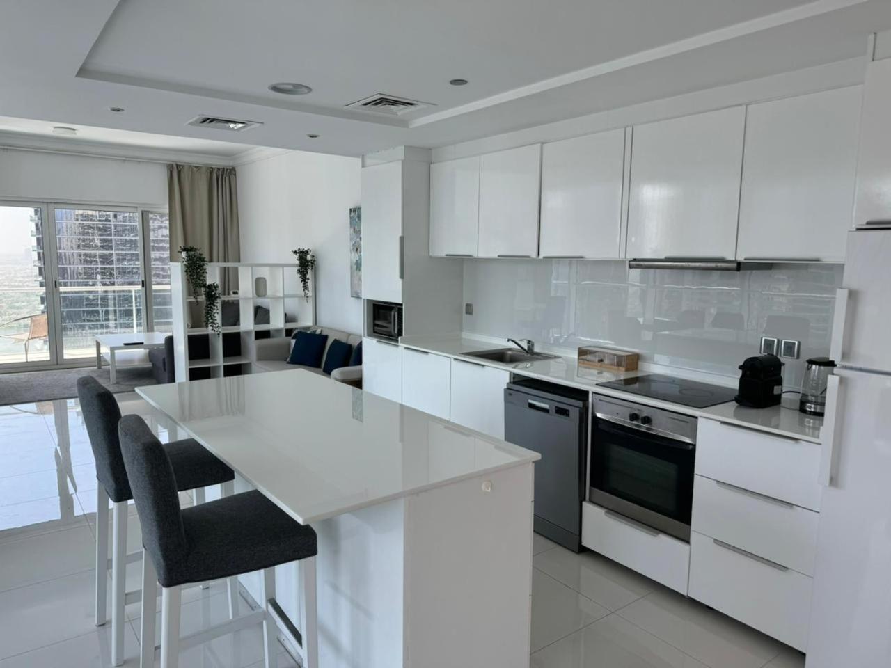 One Bedroom With Pool & Gym Near Marina Daire *