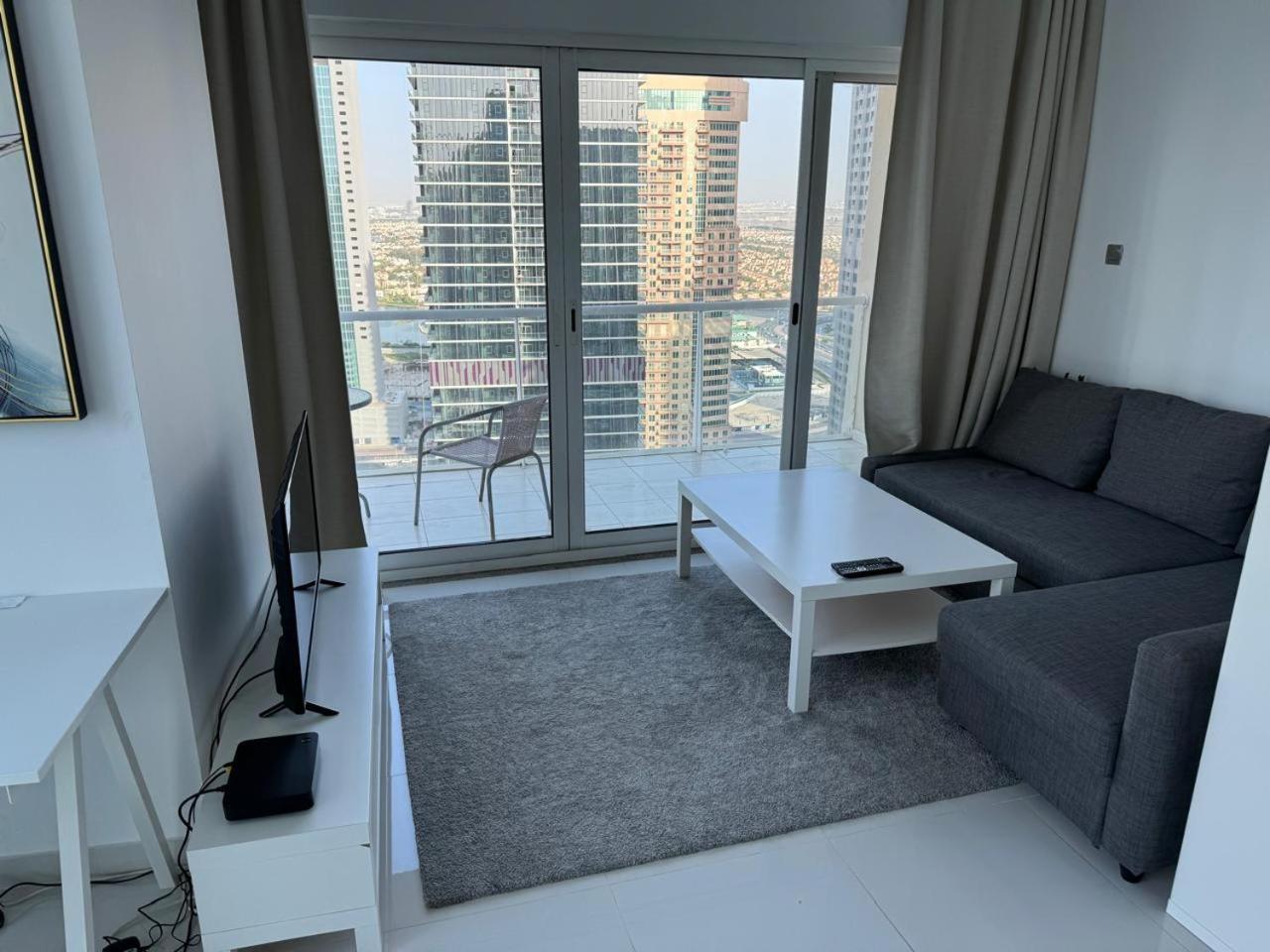 One Bedroom With Pool & Gym Near Marina Daire *