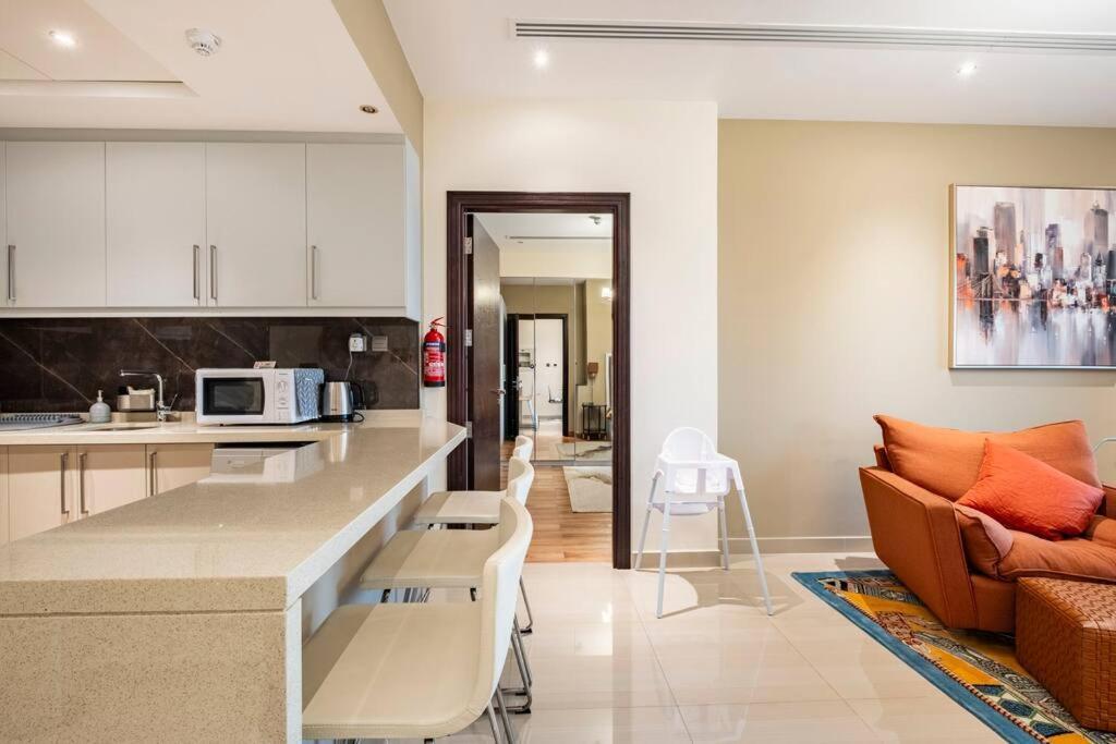 Spacious 1 Bed Huge Balcony Downtown Burj Khalifa