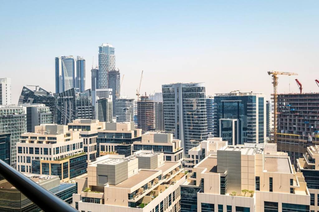 Spacious 1 Bed Huge Balcony Downtown Burj Khalifa *
