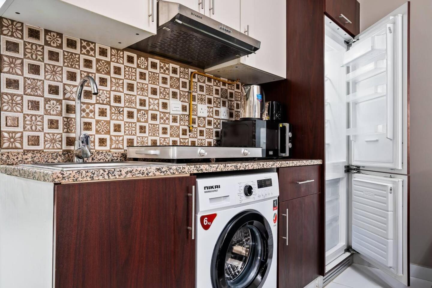 Apartment Studio Dubailand - Peaceful