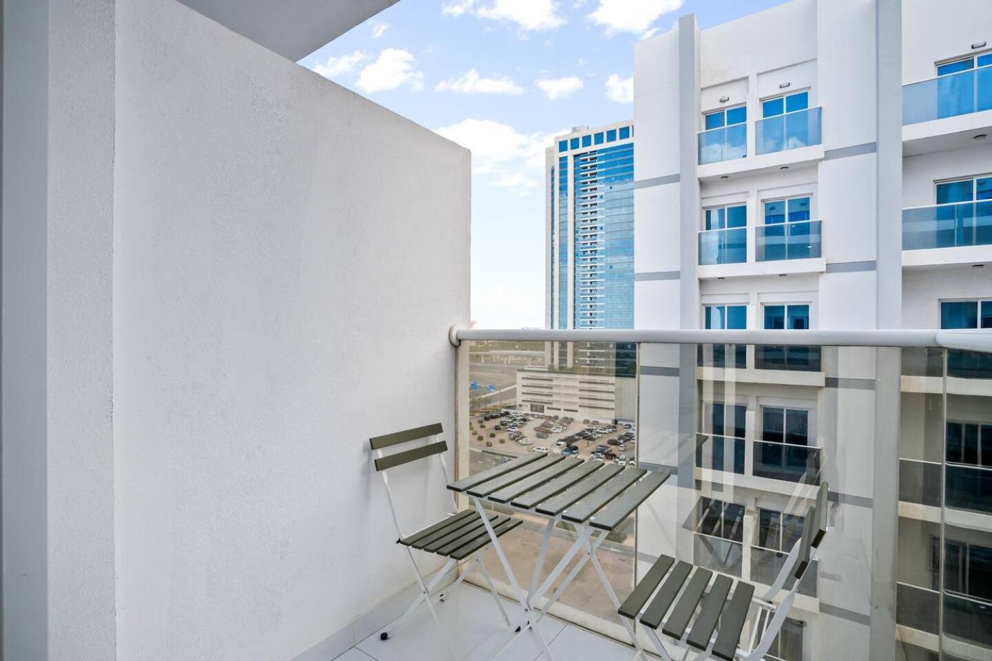Apartment Studio Dubailand - Peaceful