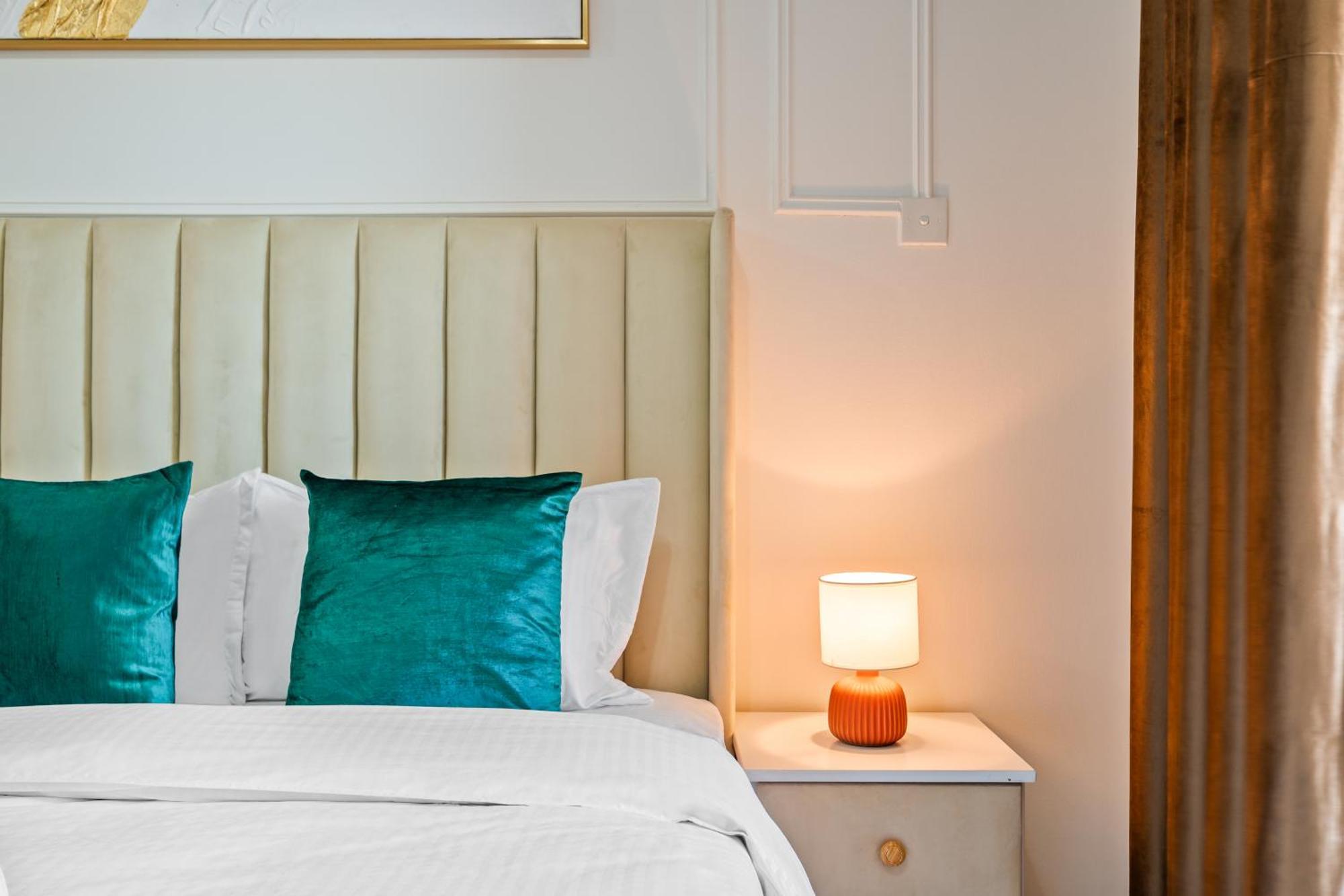 Daire Chic Near Discovery Gardens Attractions Dubai