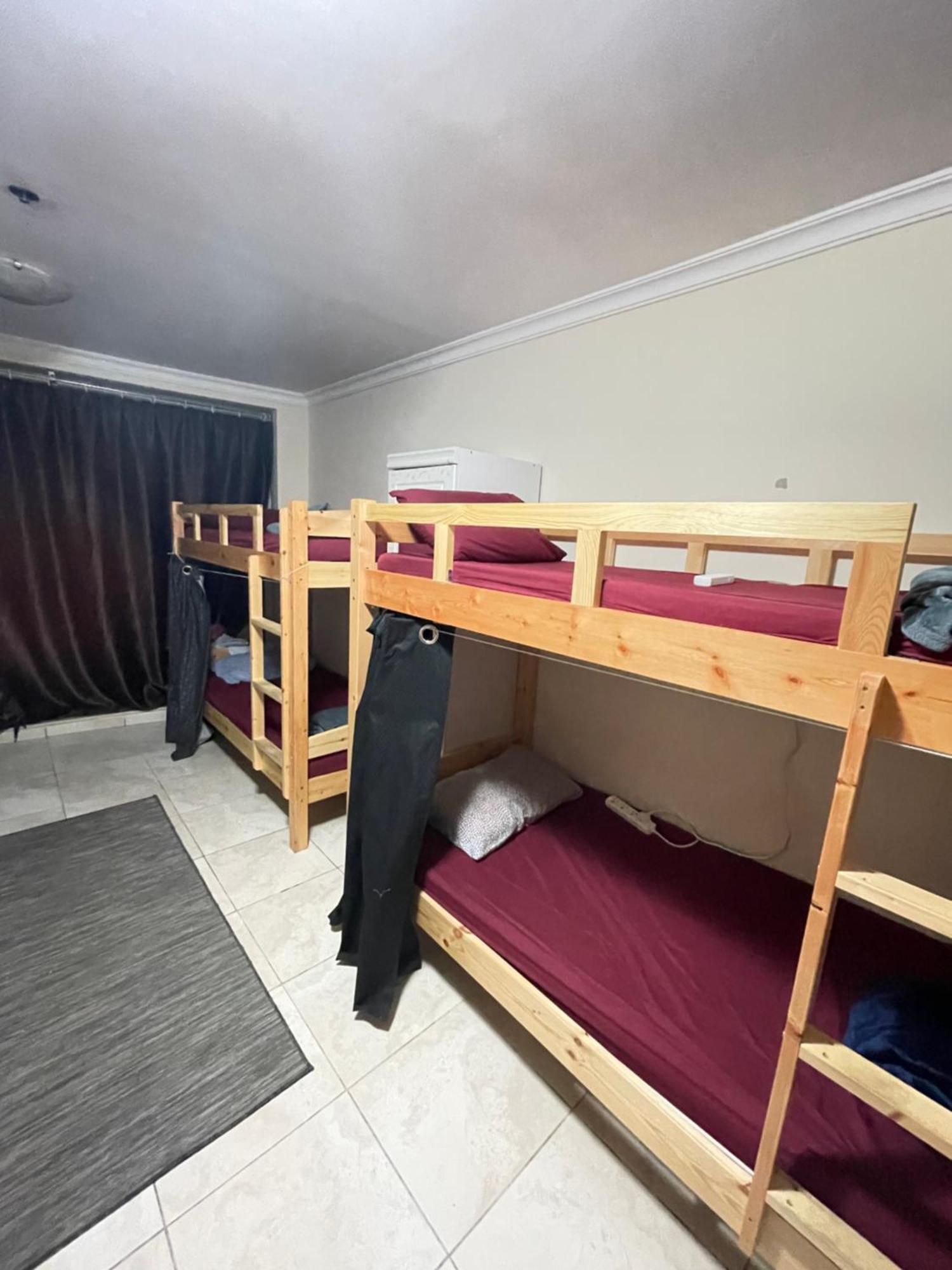 Apartment Backpackers Zone *