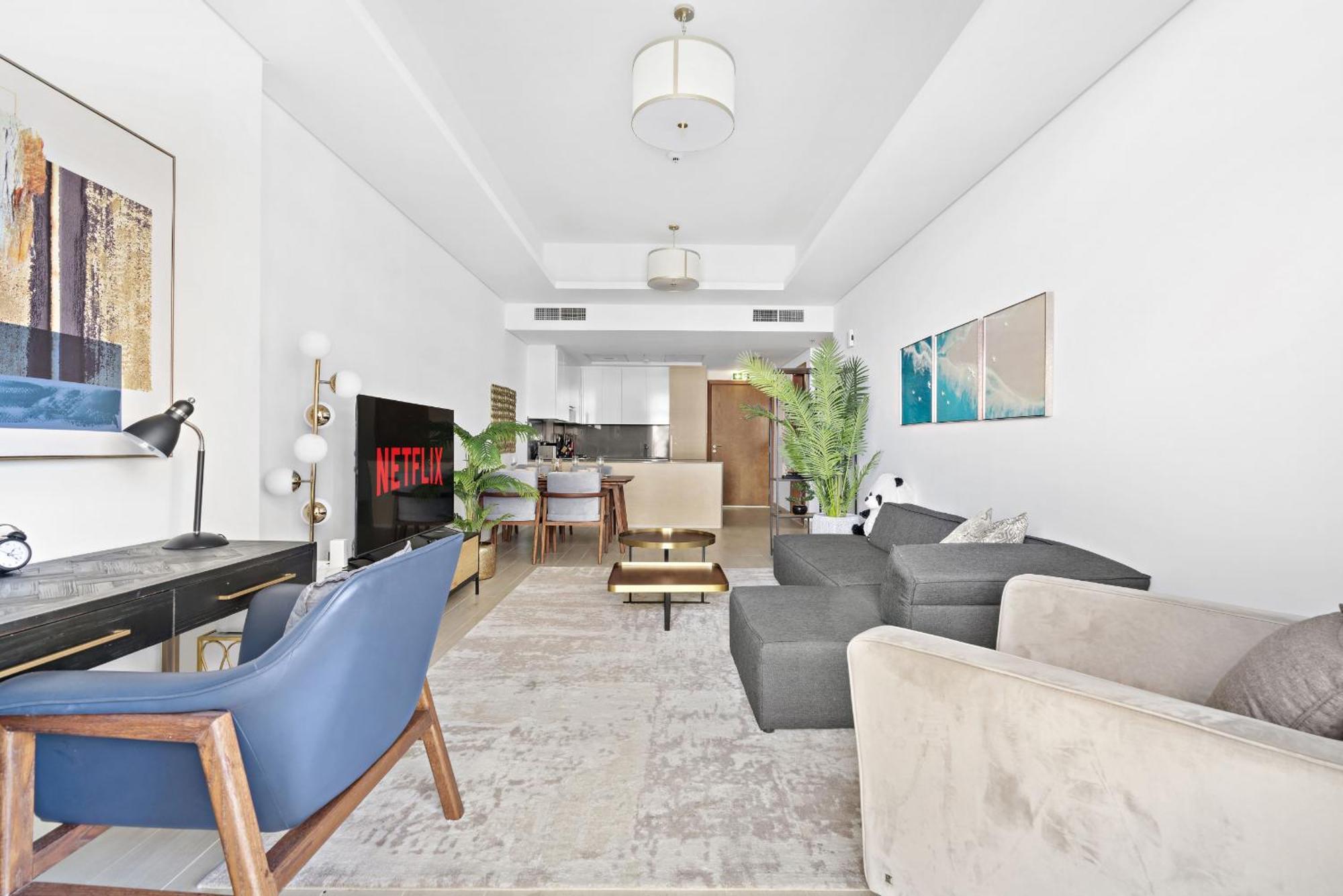 Vayk - Stunning 2-bedroom With Sea View & Access *