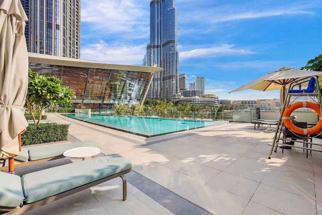 First Class 1br Charming City Views Apartment