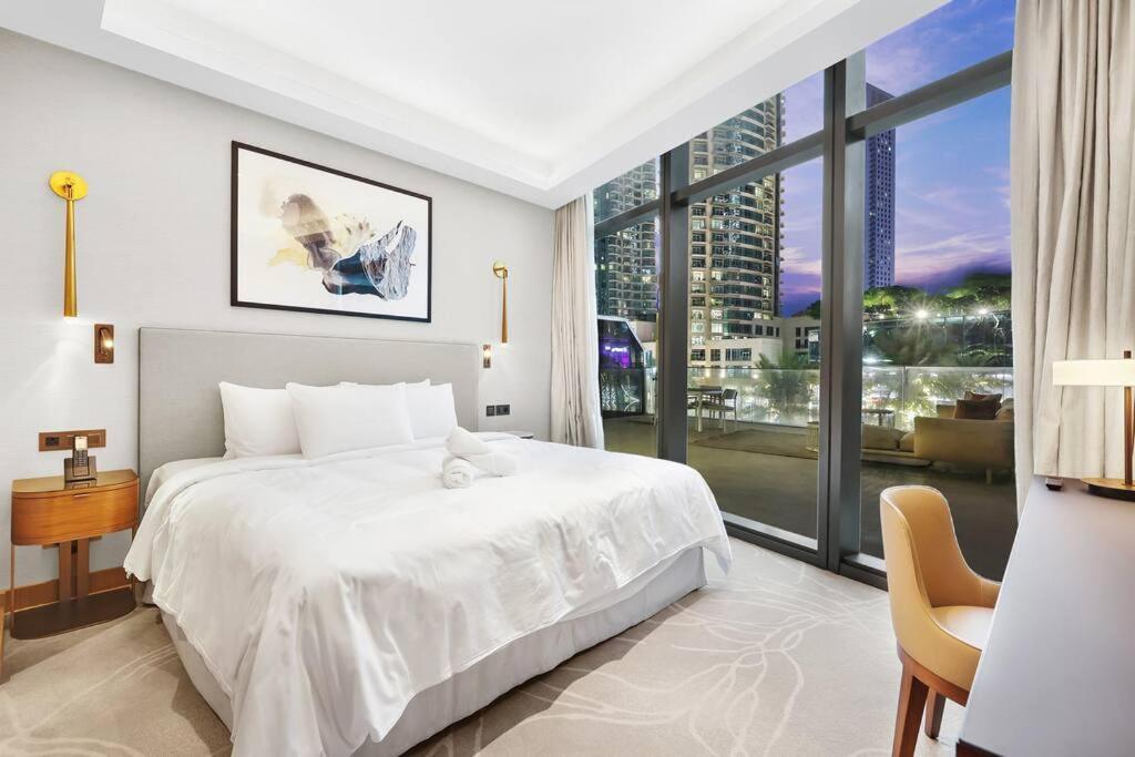 First Class 1br Charming City Views * Dubai