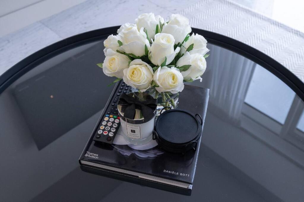Apartment Exquisite In Downtown Burj Khalifa Views With Stunning Pool