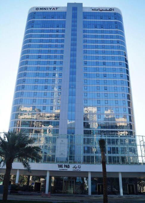 Exquisite In Downtown Burj Khalifa Views With Stunning Pool Apartment Dubai
