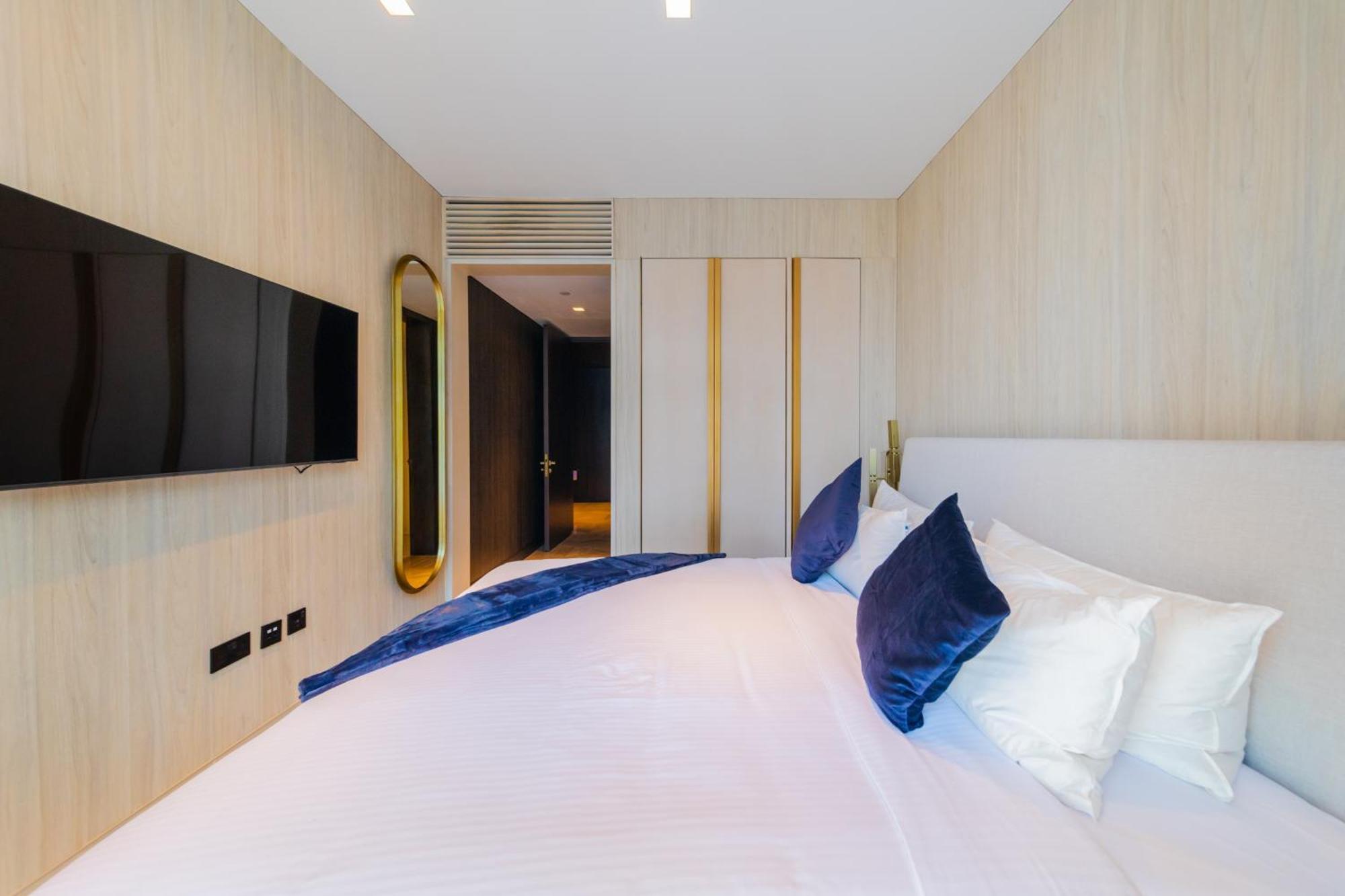 Eden's Homes & - Five Palm Residences Apartment Dubai
