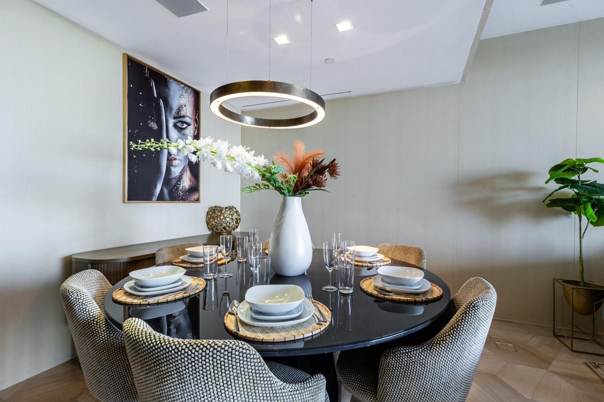 Apartment Eden's Homes & - Five Palm Residences
