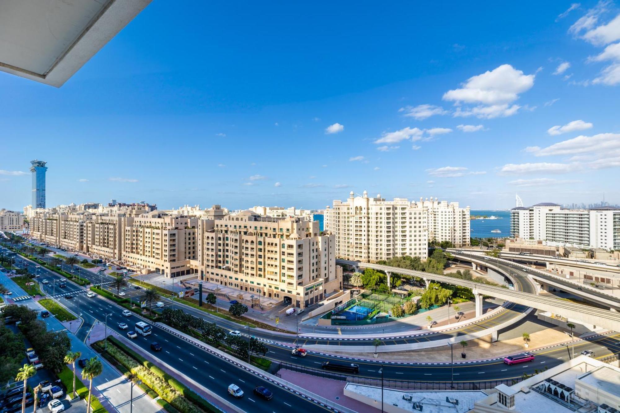 Apartment Eden's Homes & - Five Palm Residences *