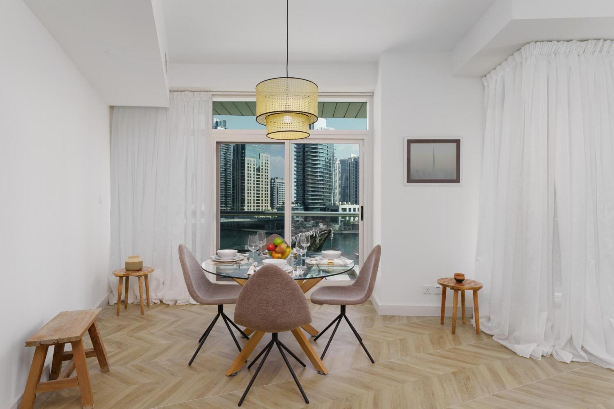 Apartment Maison Privee - Blissful Living With Marina Waterfront Views Dubai