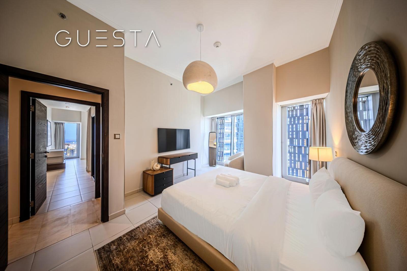 Cayan Tower, Marina Apartment Dubai