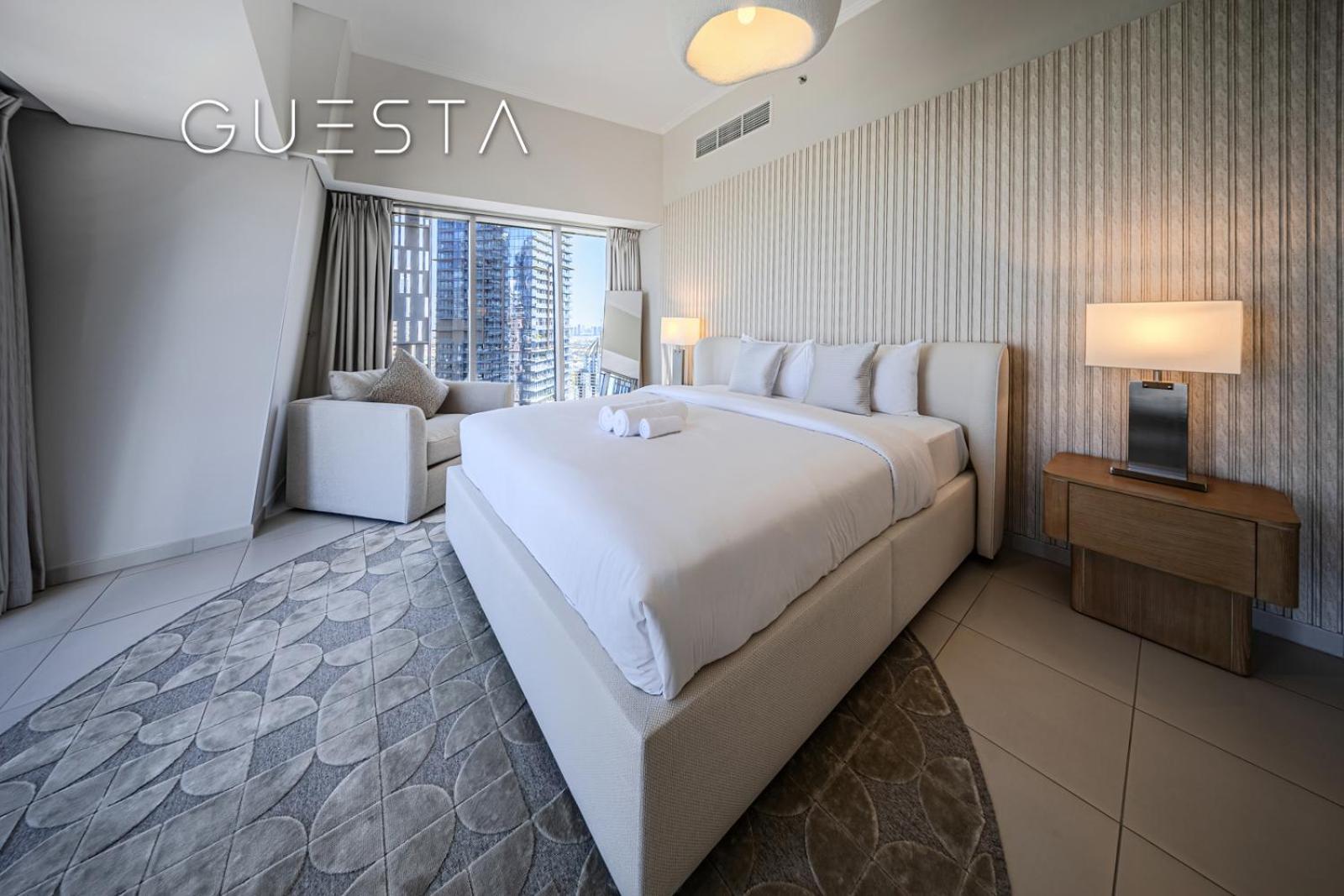 Cayan Tower, Marina Apartment