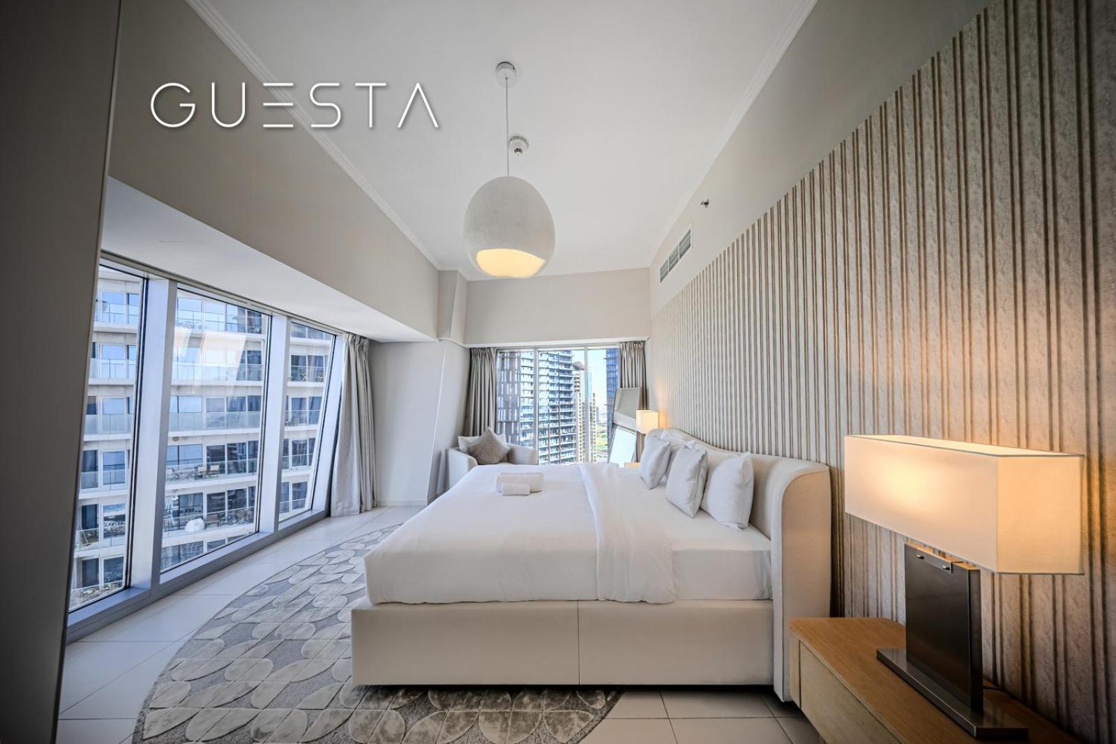 Apartment Cayan Tower, Marina