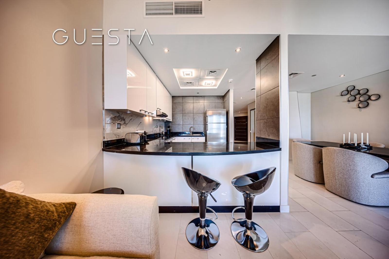 Apartment Cayan Tower, Marina Dubai