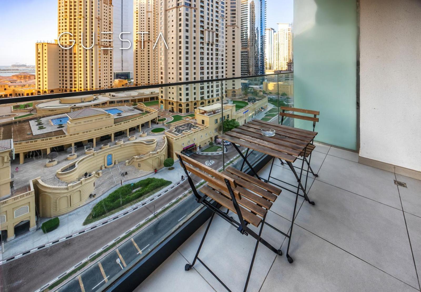 Liv Tower, Marina Daire