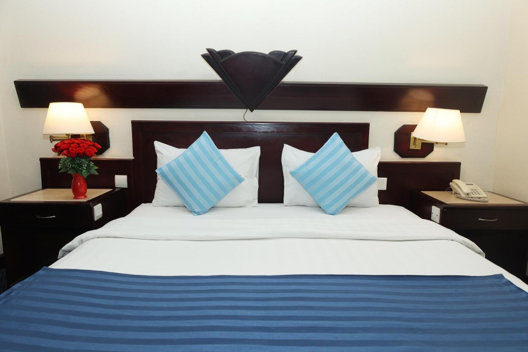 Claridge Hotel