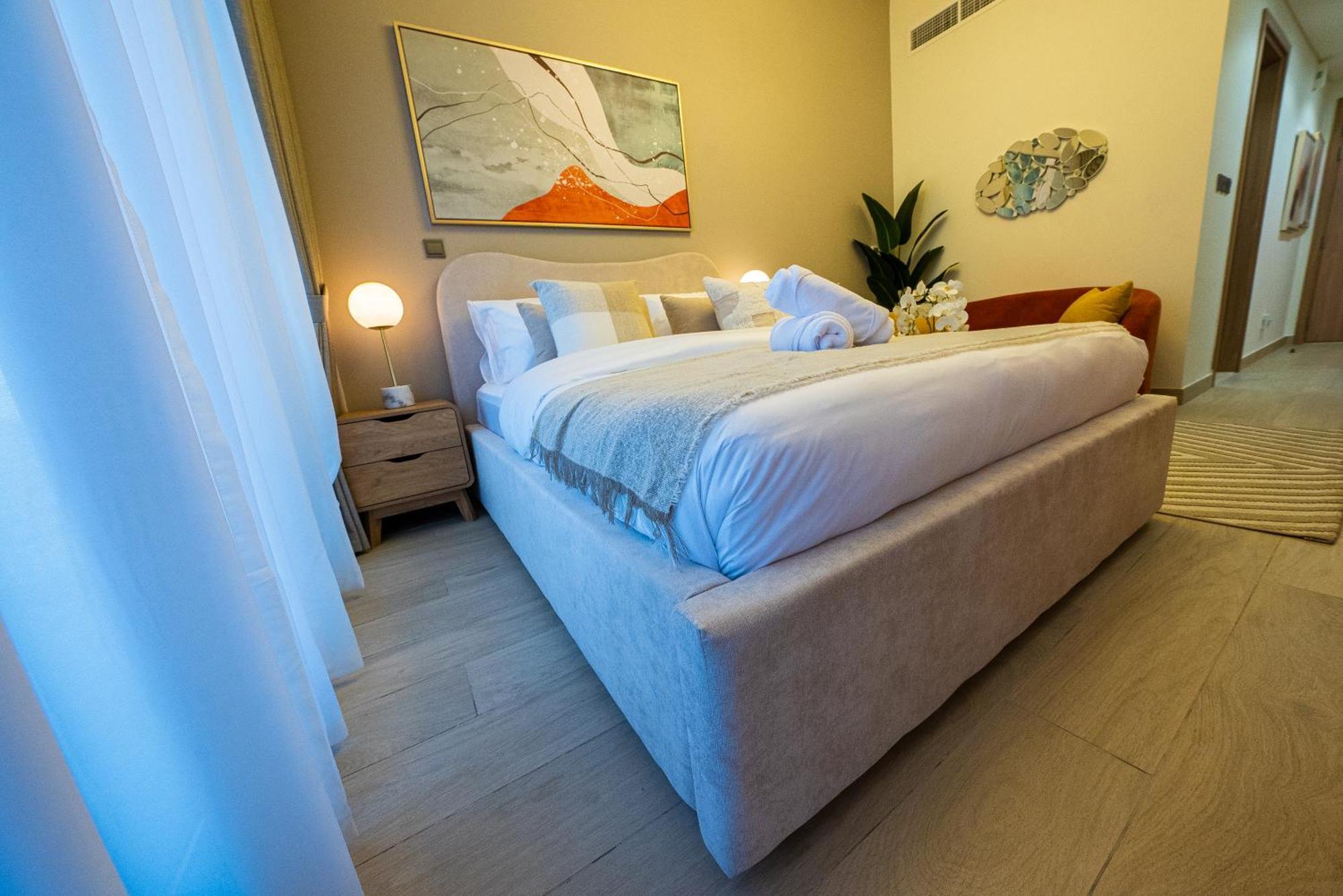 Holiday home Elegant With Pool Access & Private Terrace *