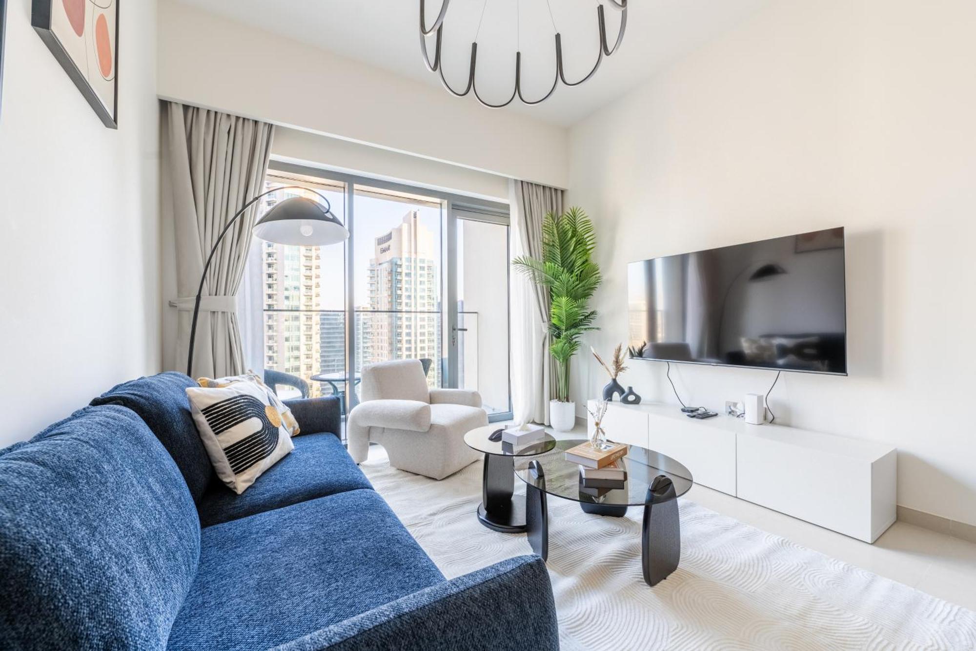 Apartment Elegant 2br In Burj Royale *