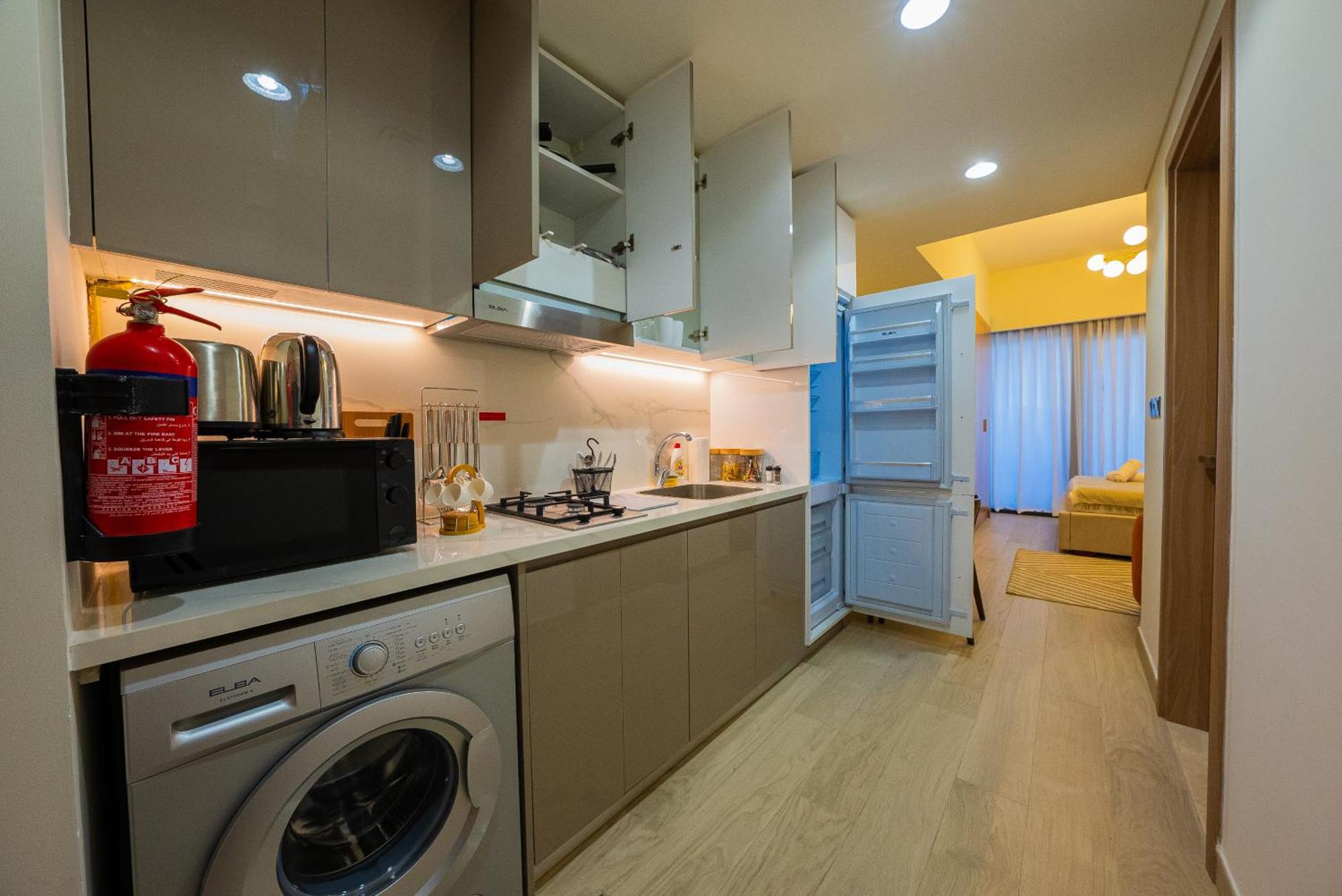 Elegant With Pool Access & Private Terrace * Dubai