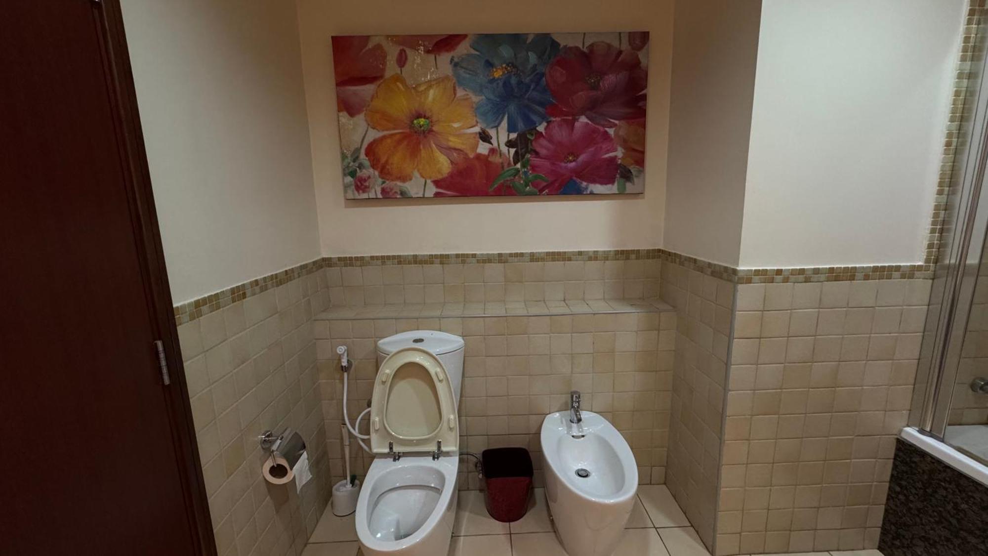 Apartment Executive Two Bedroom Facing Marina Mall Dubai