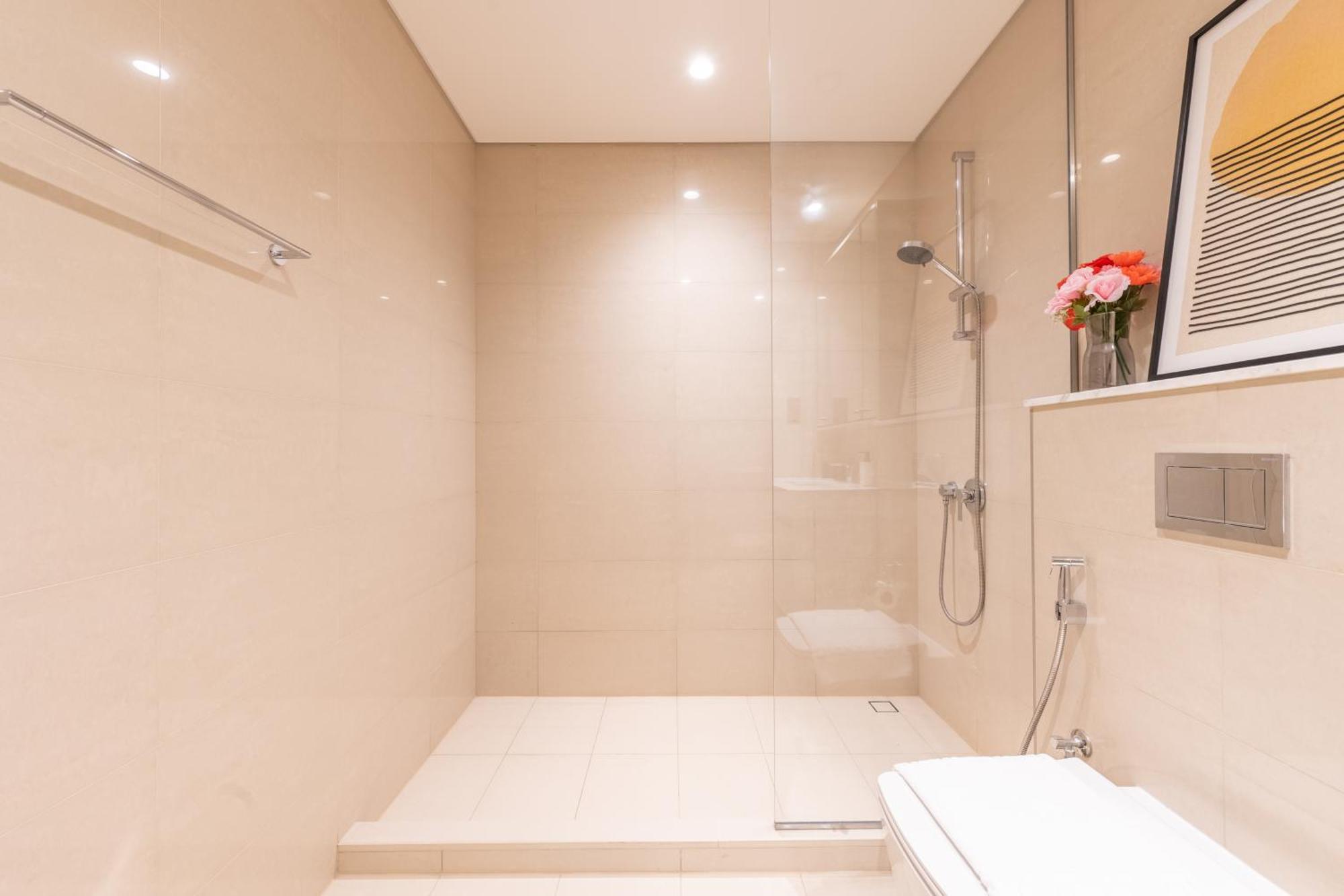 Elegant 2br In Burj Royale