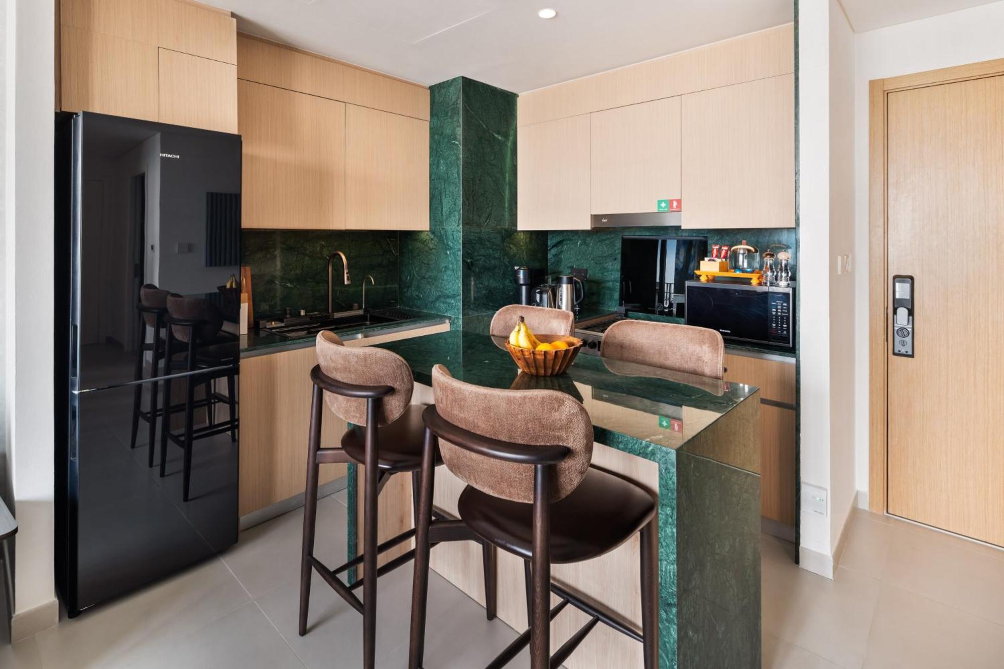 Apartment Creek, Luxury 1 Bedroom! Brand New - Dustay *