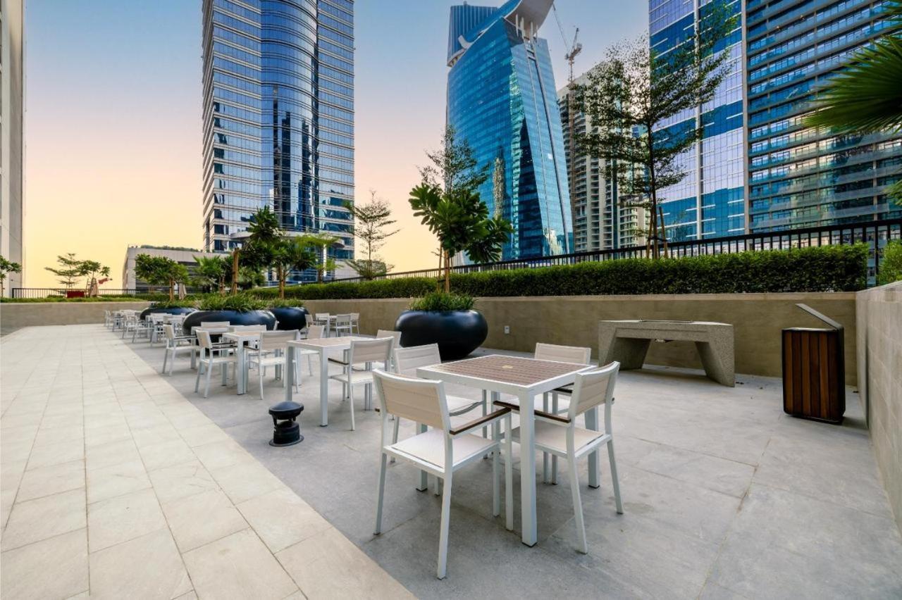 Zada Tower 1br In Business Bay Near Metro & Burj Khalifa - Escape 24 Homes * Dubai