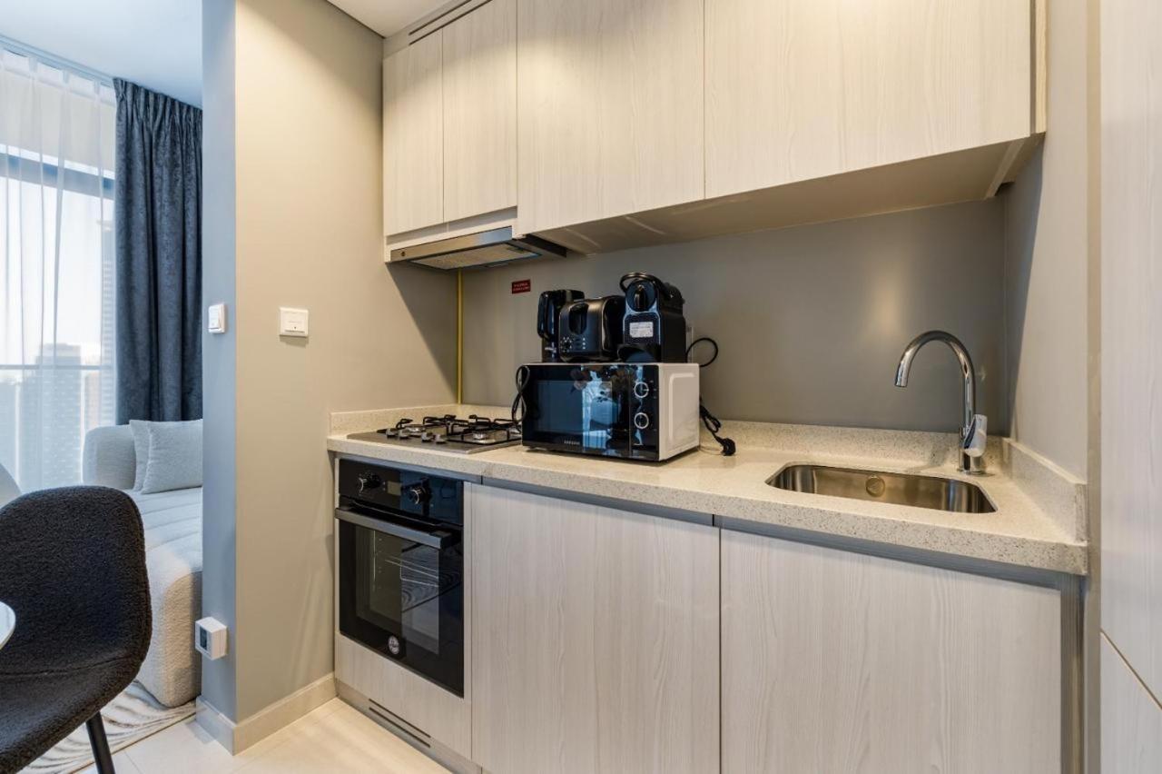 Zada Tower 1br In Business Bay Near Metro & Burj Khalifa - Escape 24 Homes Apartment