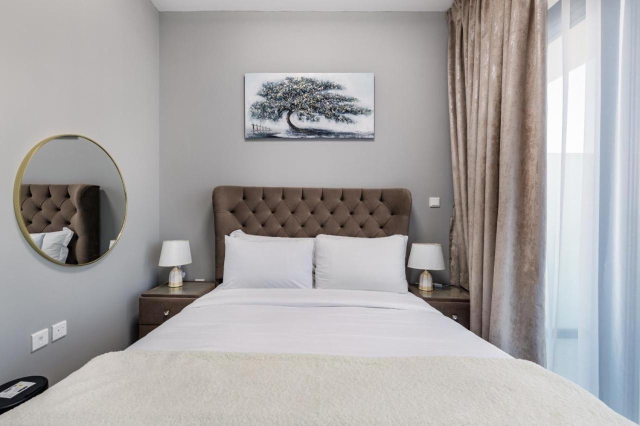Zada Tower 1br In Business Bay Near Metro & Burj Khalifa - Escape 24 Homes Apartment Dubai