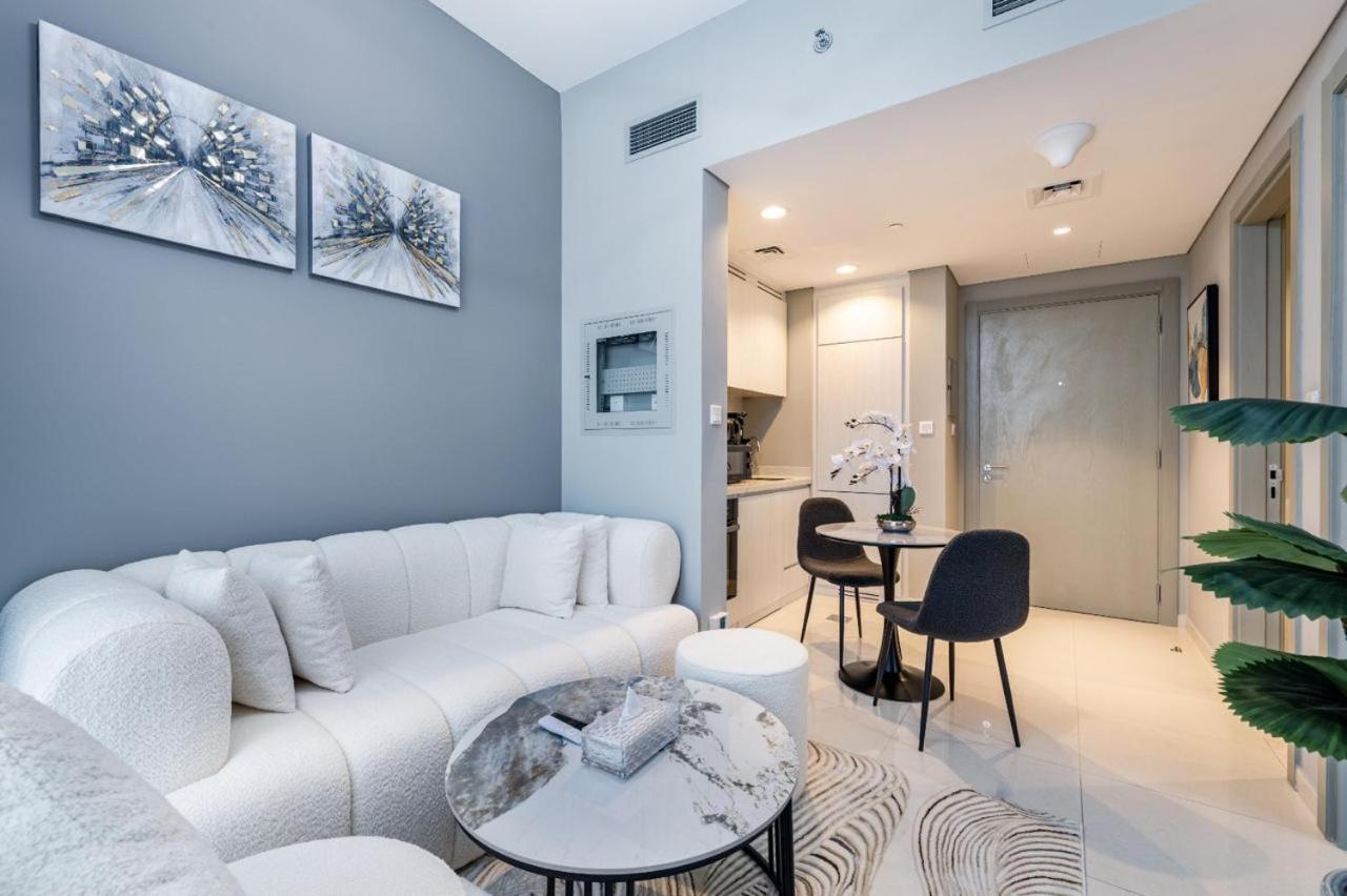 Zada Tower 1br In Business Bay Near Metro & Burj Khalifa - Escape 24 Homes Apartment