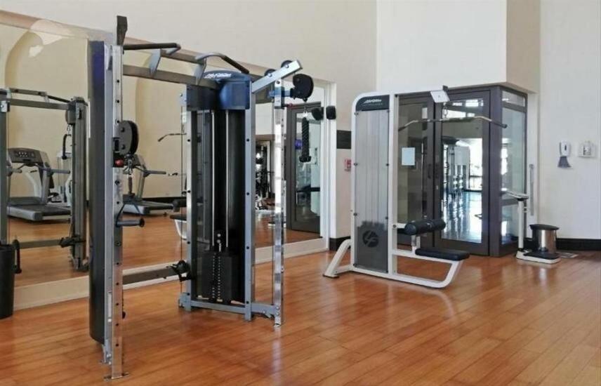 Upgraded 1br Retreat With Iconic Burj Khalifa Views Dubai