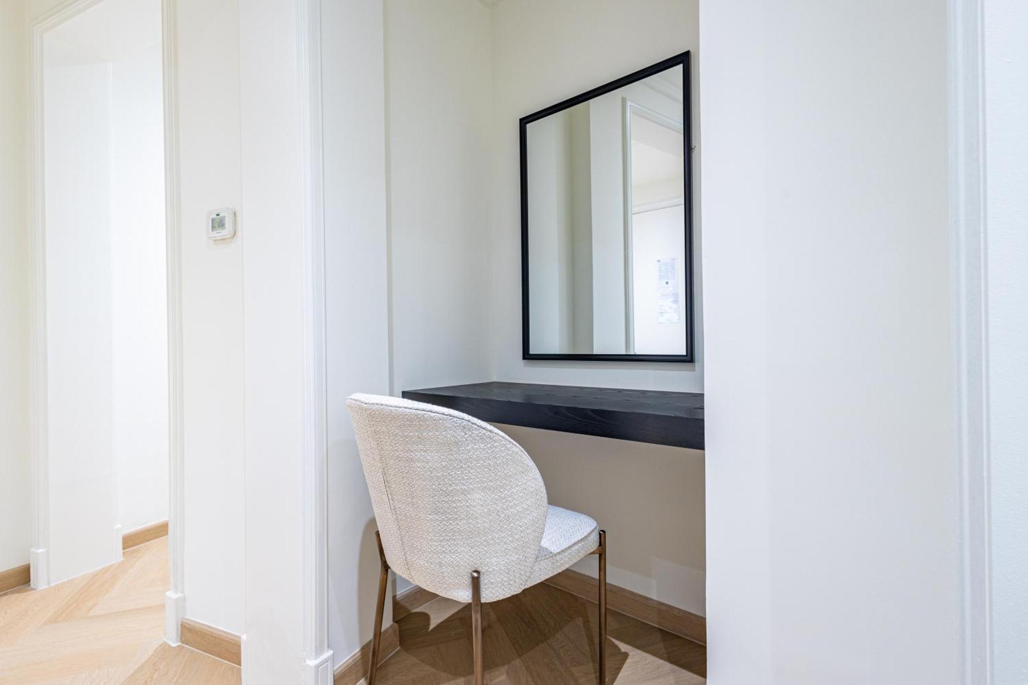 Apartment Upgraded 1br Retreat With Iconic Burj Khalifa Views Dubai