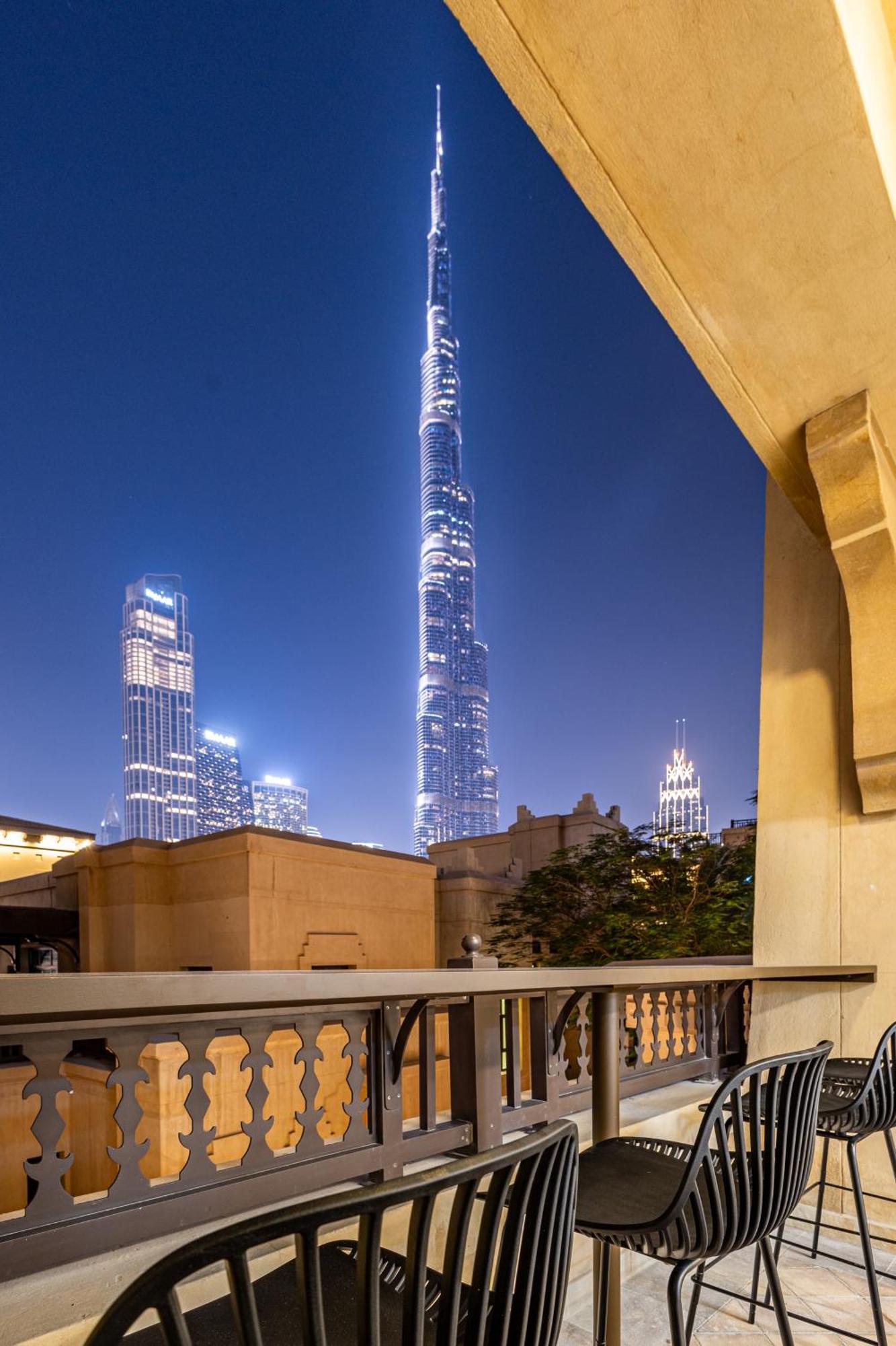 Upgraded 1br Retreat With Iconic Burj Khalifa Views Apartment Dubai